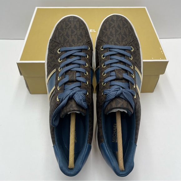 💙 MICHAEL KORS 💙 Poppy stripe lace up sneakers. - Picture 9 of 9